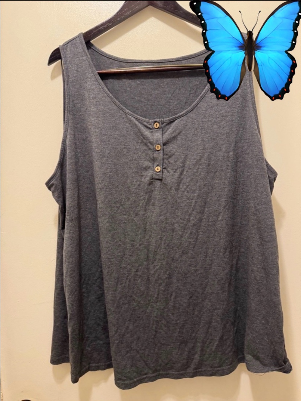 B2G1F Women’s Gray Sleeveless Henley Tank Top